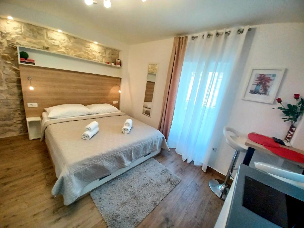 Studio Apartmani Pomalo/ Take It Easy Split Eksteriør billede