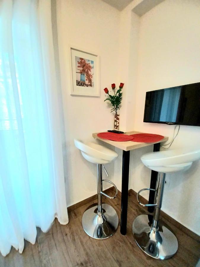Studio Apartmani Pomalo/ Take It Easy Split Eksteriør billede