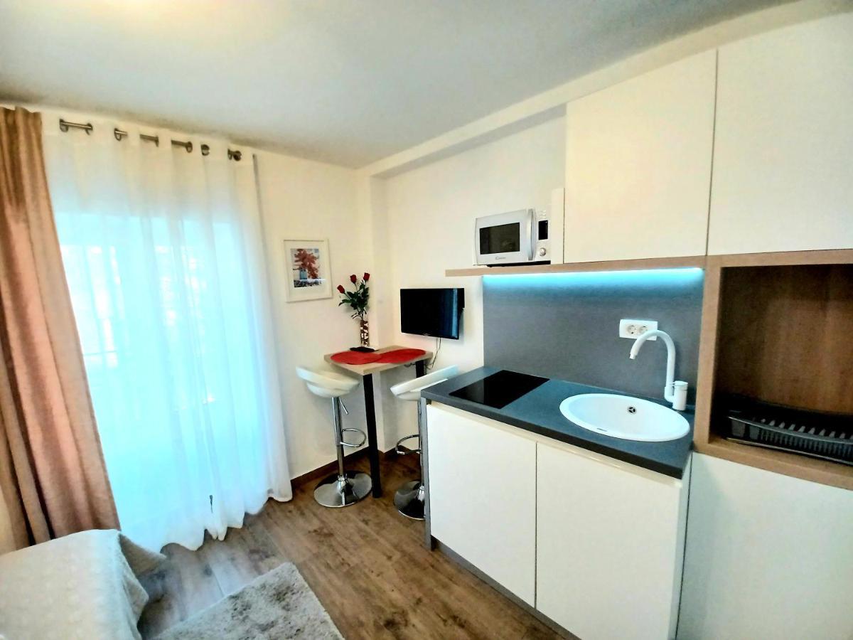 Studio Apartmani Pomalo/ Take It Easy Split Eksteriør billede